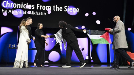 76. Berlin Film Festivali’nde Alman bakan salonu terk etti