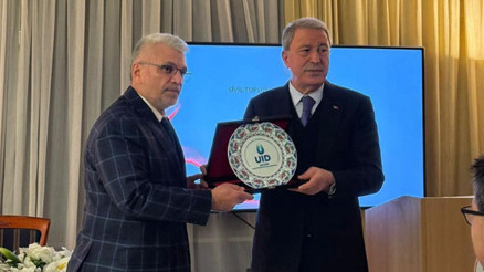 Münih Başkonsolosluğu’nda Hulusi Akar STK Temsilcileriyle Buluştu