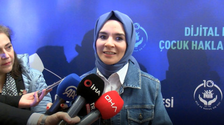 Aile ve Sosyal Hizmetler Bakanı Mahinur Özdemir Göktaş, Külliyede Ramazan etkinlik alanını ziyaret etti