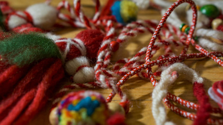 MARTENİÇKA BİLEKLİK RİTÜELİ VE HİKAYESİ || Marteniçka ne zaman takılır Marteniçka bilekliği nasıl yapılır, hikayesi nedir