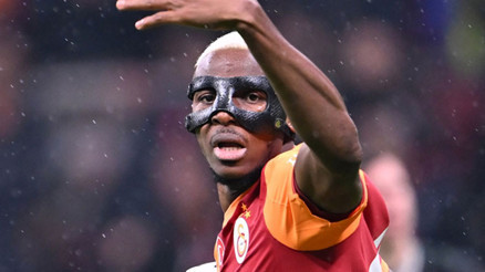 Osimhen gözünü Juventusa dikti