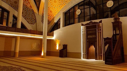 İzmir’de dev eser tamamlandı: Hacı Mustafa Tekinalp Cami açılış için gün sayıyor