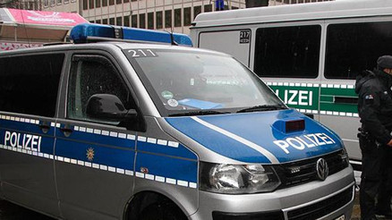 Almanyada bir avcı 3 çocuğuna ve eşine kıydı