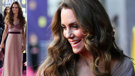 O gece herkes eski elbisesine gözlerini dikti ama o gece incecik bedeninde büyük bir ağırlık taşımış