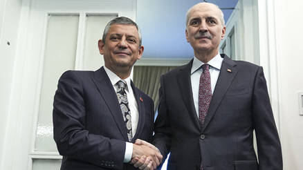 TBMM Başkanı Kurtulmuştan Özgür Özele ziyaret