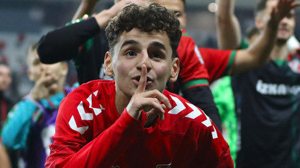 Adem Yeşilyurt: Fenerbahçede başarılı olacağım Adem Yeşilyurt: Fenerbahçede başarılı olacağım