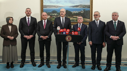 TBMM Başkanı Kurtulmuş, AK Parti Grubunu ziyaret etti
