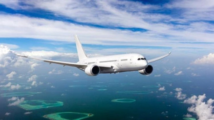 Uçakta powerbank paniği: Alev aldı Uçakta powerbank paniği: Alev aldı