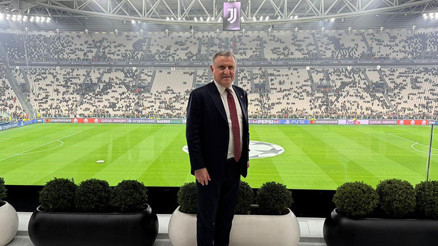 Bakan Osman Aşkın Bak, Juventus - Galatasaray maçını statta takip etti