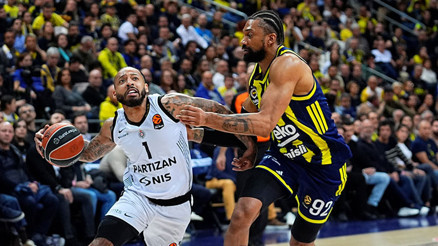 Fenerbahçe Beko, EuroLeaguede liderliğini perçinledi