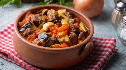 Güveç nasıl yapılır Güveç yaparken püf noktaları ve beşamel soslu tavuk güveç tarifi