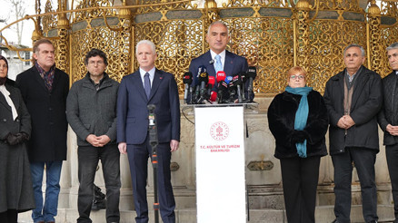 Bakan Ersoy açıkladı: Ayasofyada süreç devam ediyor, Sultanahmette çalışmalar tamamlandı Bakan Ersoy açıkladı: Ayasofyada süreç devam ediyor, Sultanahmette çalışmalar tamamlandı