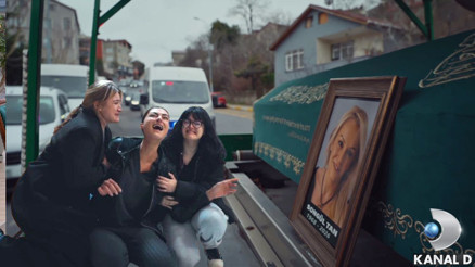 Güllüden Gitme çalarken yıkıldılar... Arka Sokaklarda bir anons, bin gözyaşı