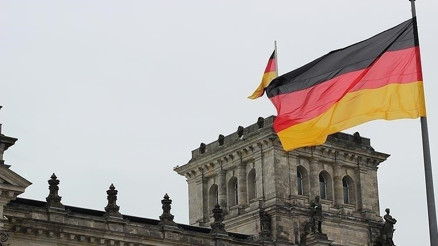 Yeşiller arayı kapattı