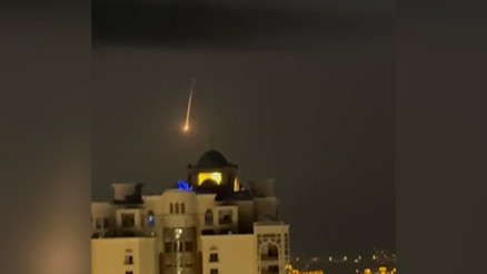 BAEnin Dubai kenti hava sahasında İran füzeleri görüntülendi