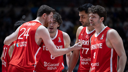 12 Dev Adam Sırbistanı konuk edecek