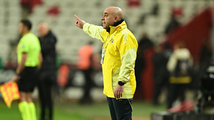 Fenerbahçe Yardımcı Antrenörü Zeki Murat Göle: Şampiyonluk yarışı uzun