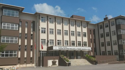 Son dakika... Lisede öğrenci dehşeti Bir öğretmen hayatını kaybetti, 2 yaralı