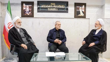 Hamaney’den sonra İranı bu üçlü yönetiyor