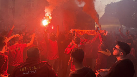 Galatasaray, Anfielddaki rövanşta yalnız yürümek istemiyor