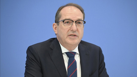 Dobrindt: İran savaşı Almanyada somut tehlike oluşturmuyor