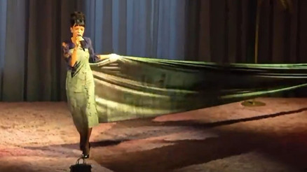 Öyle bir elbise giydi ki herkes şaştı kaldı… İntikam öyle alınmaz böyle alınır ‘İşte kocamın başka kadınlara aldığı şeylerin faturaları’