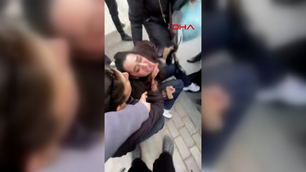 Fatihte boşanma aşamasındaki eşinin silahla vurduğu kadın hayatını kaybetti Fatihte boşanma aşamasındaki eşinin silahla vurduğu kadın hayatını kaybetti