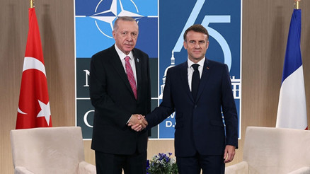 Cumhurbaşkanı Erdoğan, Fransa Cumhurbaşkanı Macron ile görüştü... İranda müzakere vurgusu
