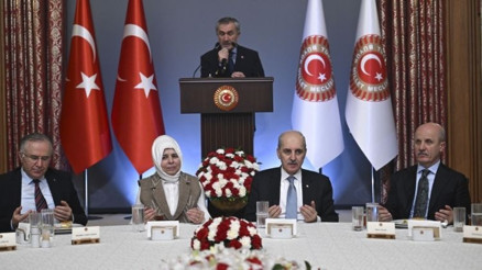 TBMM Başkanı Kurtulmuş: BM Güvenlik Konseyinin kafeden farkı kalmamıştır TBMM Başkanı Kurtulmuş: BM Güvenlik Konseyinin kafeden farkı kalmamıştır