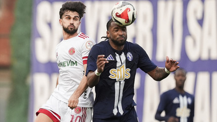 Ümraniyespor, Sarıyerde 2 golle kazandı