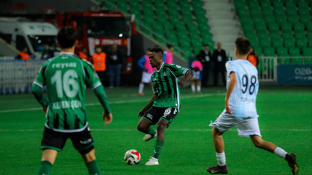 Sakaryaspor, Adana Demirsporu 4 golle devirdi