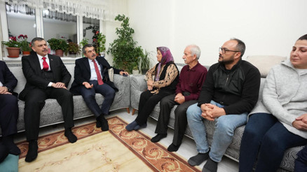 Bakan Tekin ve Bakan Çiftçiden Fatma Nur öğretmenin ailesine taziye ziyareti Bakan Tekin ve Bakan Çiftçiden Fatma Nur öğretmenin ailesine taziye ziyareti