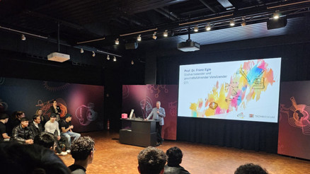 Gençlerin eğitimine destek