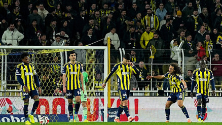 Fenerbahçe, 5 taraftar hakkında yasal işlem başlattı