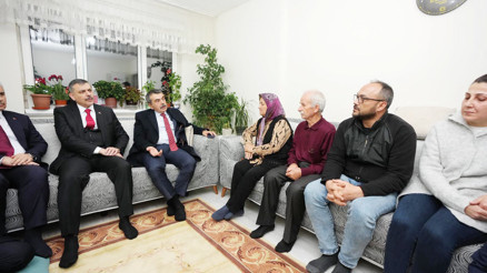 Bakanlardan aileye ziyaret... İki müdür görevden uzaklaştırıldı Bakanlardan aileye ziyaret... İki müdür görevden uzaklaştırıldı