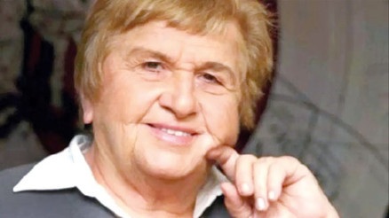 Usta söz yazarı Ülkü Akere veda