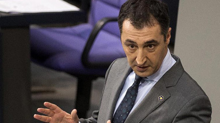 Kazanan Cem Özdemir oldu