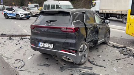 Sarıyerde 4 aracın karıştığı zincirleme kazada 4 kişi yaralandı