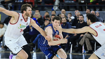 Anadolu Efes, Manisada galip