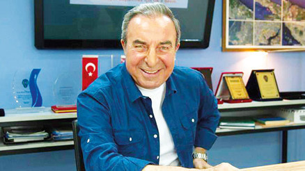 Rıza Baba sevenlerini endişelendirdi... Sağlık durumu iyi çarşamba sete dönecek