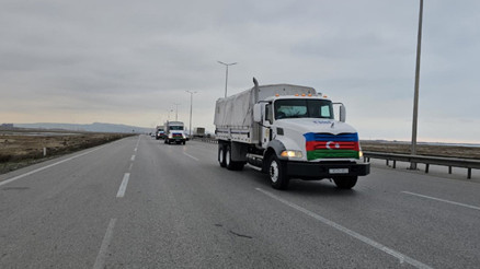 Aliyev talimat verdi: Azerbaycandan İrana yola çıktı | Tonlarca insani yardım malzemesi taşındı