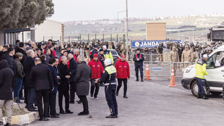 İBB davasının 3’üncü günü... El sallamaya başkandan onay