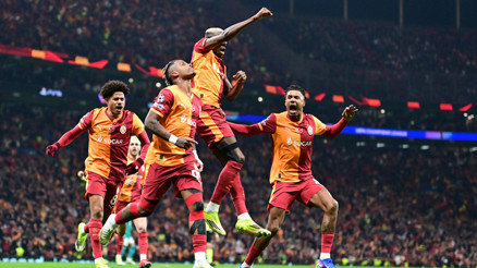 Devler Ligine Galatasaray damgası Osimhen, Mbappeyi geçti