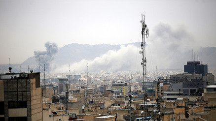 İran, ABD-İsrail saldırılarında 43 bin sivil birimin hasar gördüğünü, 223 kadının hayatını kaybettiğini açıkladı