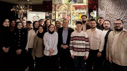 Başkonsolos Hasan Ulusoy Londrada Türk öğrencilerle iftarda buluştu