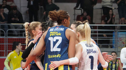 Fenerbahçe Medicana normal sezonu galibiyetle bitirdi