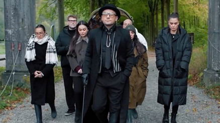 İçlerinden bazıları göründükleri kadar masum değil İçlerinden bazıları göründükleri kadar masum değil