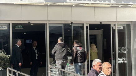 Aralarında belediye çalışanları da bulunuyor…. Mersinde ihaleye fesat karıştırma ve rüşvet suçlarından 26 şüpheliden 7si tutuklandı