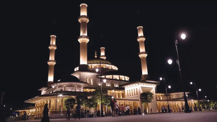 Millet Camii’nde Kadir Gecesi özel yayını... Kadir Gecesi Özel saat 19.30 Kanal D’de...