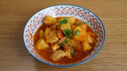Tavuklu patates yemeği